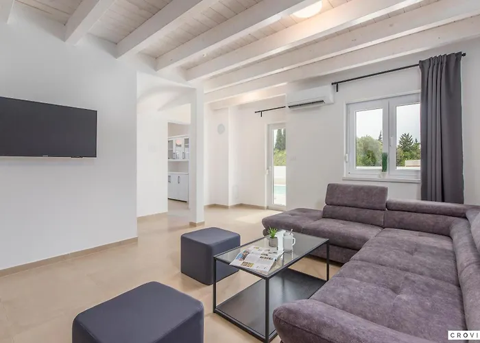 Oliva Villa