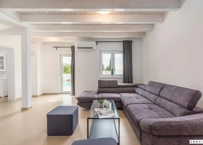 Villa Oliva *