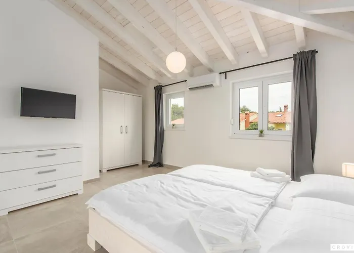 Oliva Villa Premantura