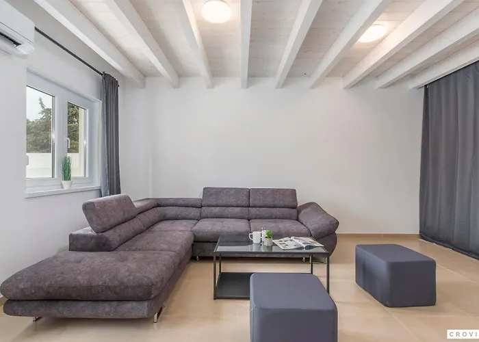 Oliva Villa Premantura