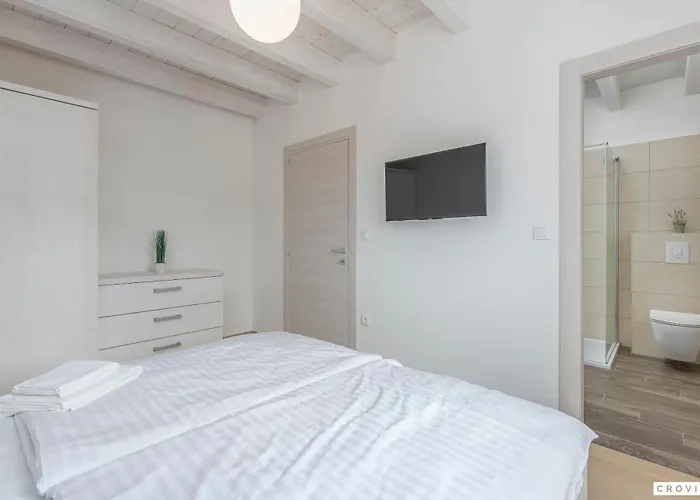 Oliva Villa