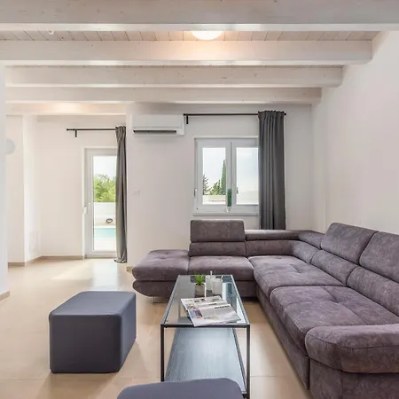 Villa Oliva *