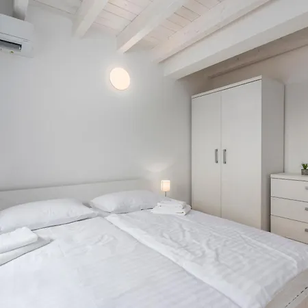 Villa Oliva *